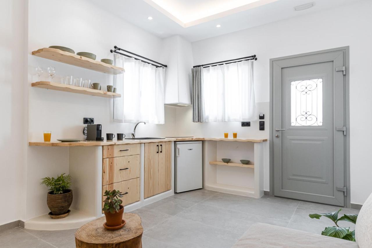 Adama'S Suites Naxos City Exterior photo