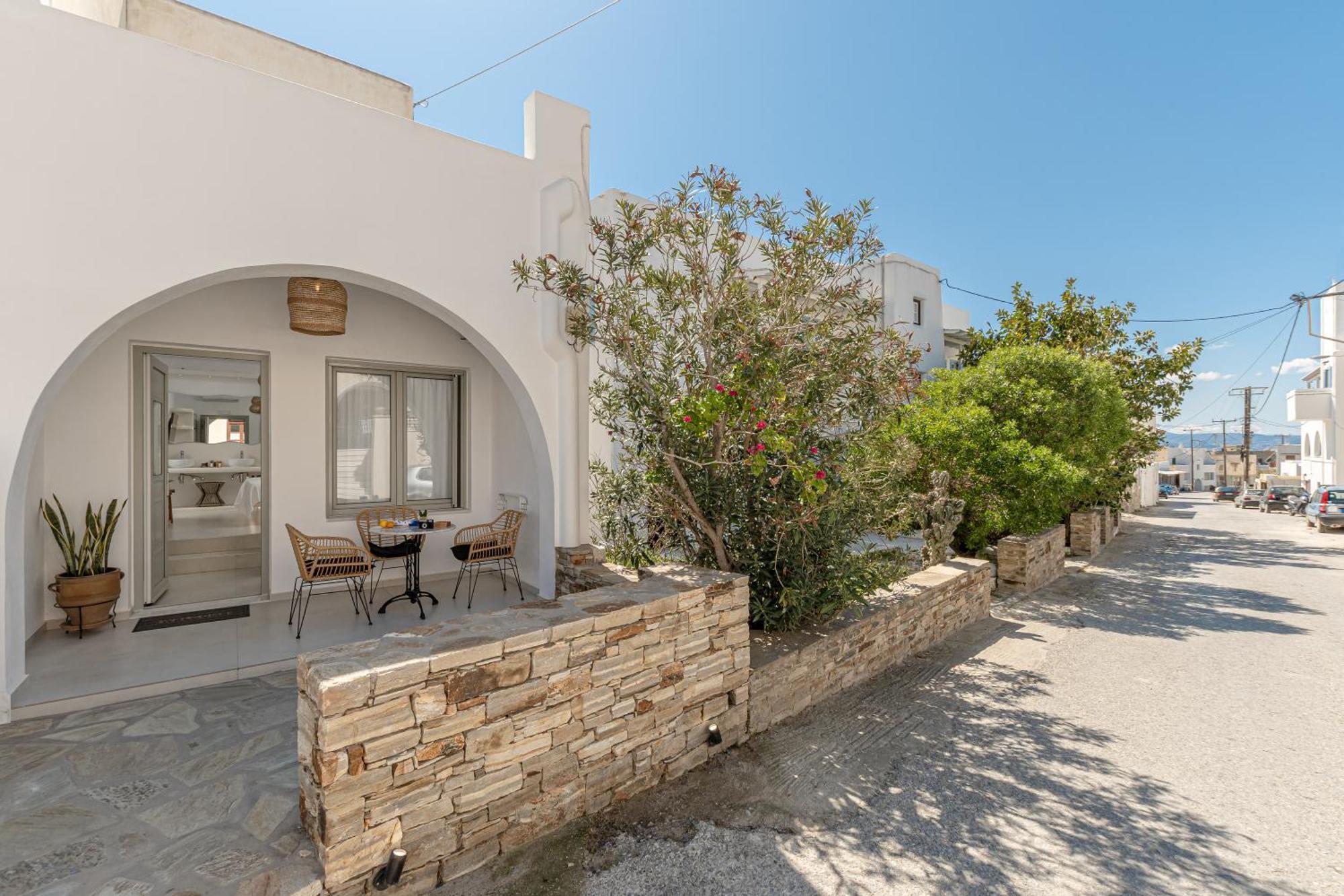 Adama'S Suites Naxos City Exterior photo